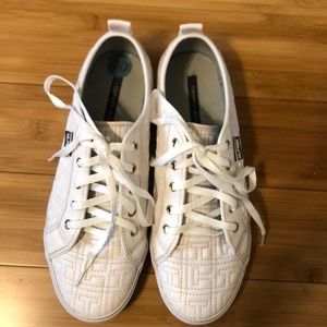 Tommy Hilfiger Twazaler White Color Women’s Sneakers Size 10M